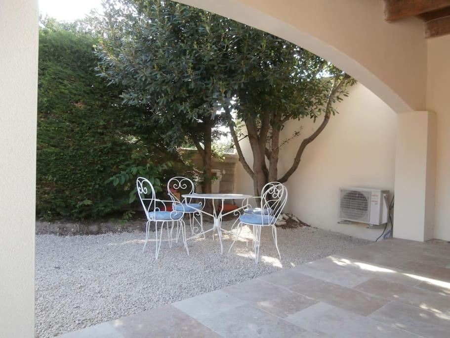 Gite A Caromb Exterior photo